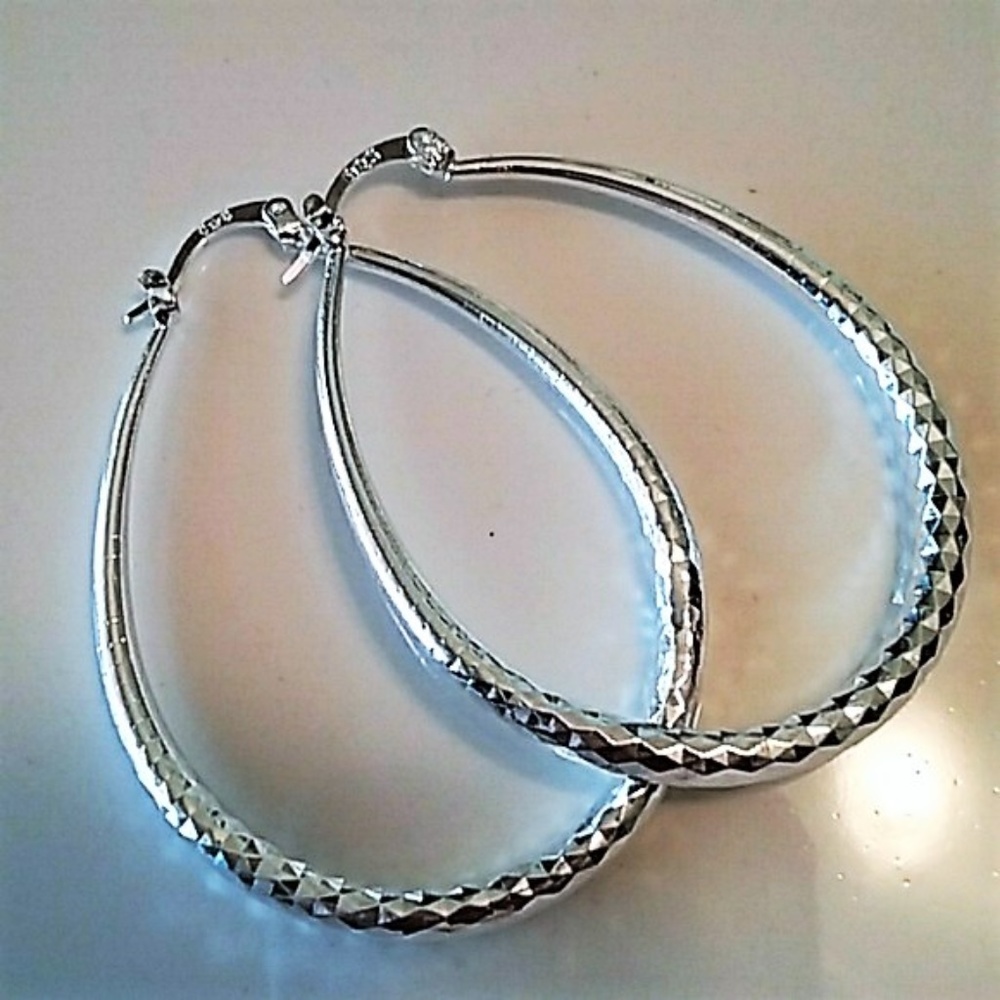Solid sterling silver .925 hoop earrings